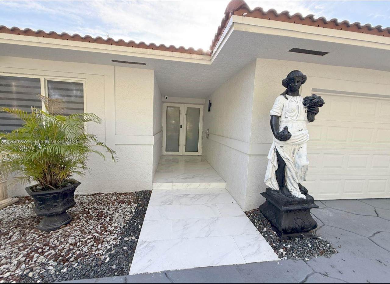 16841 80th Ct - Photo 1