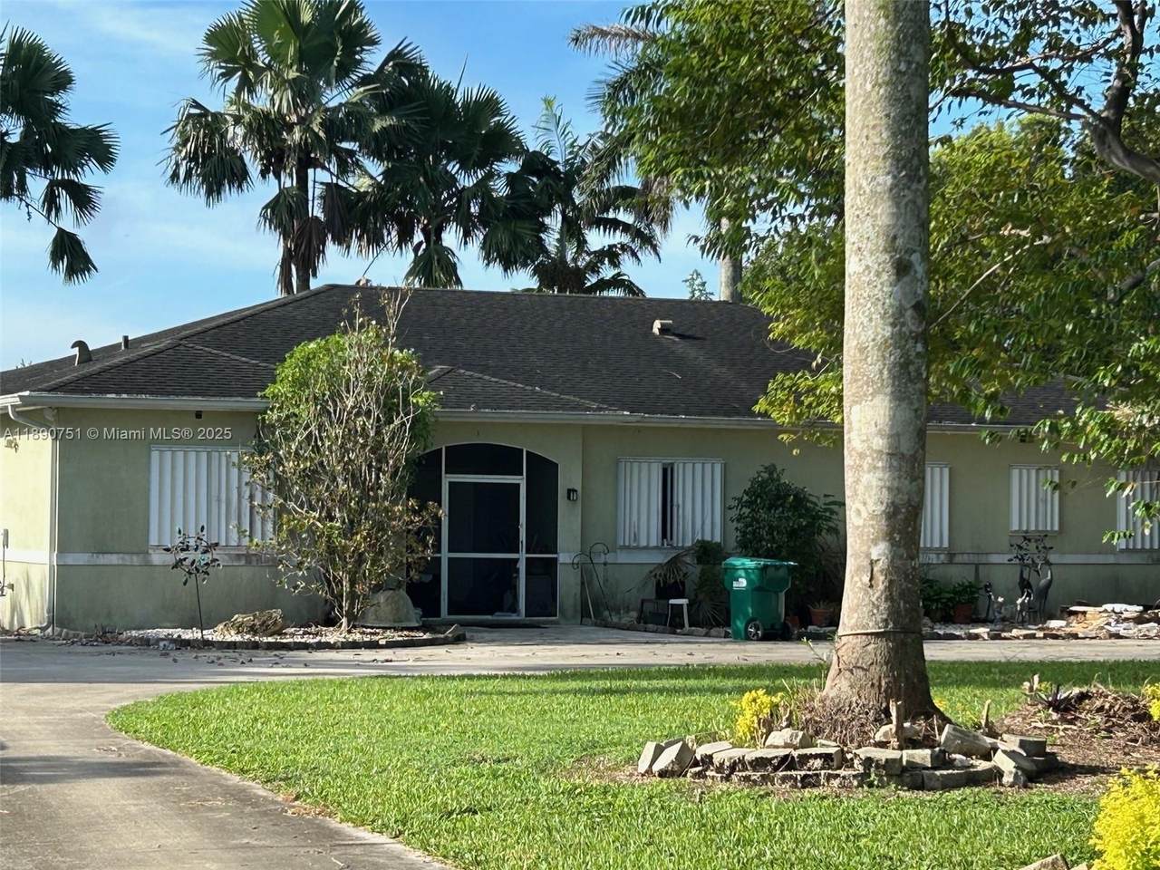 https://bt-photos.global.ssl.fastly.net/miami/1280_boomver_1_A11890751-2.jpg