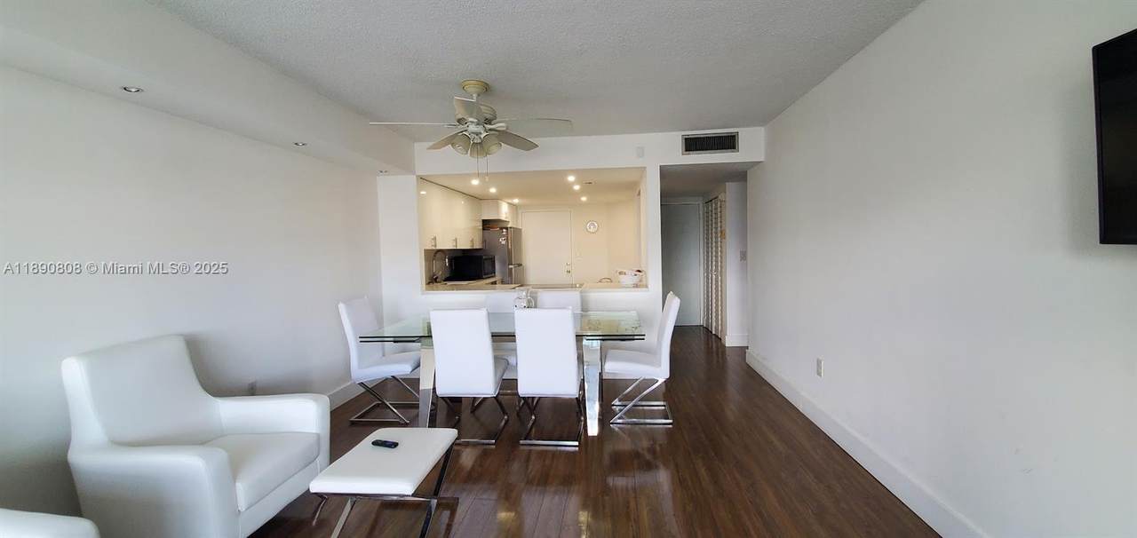 https://bt-photos.global.ssl.fastly.net/miami/1280_boomver_1_A11890808-2.jpg
