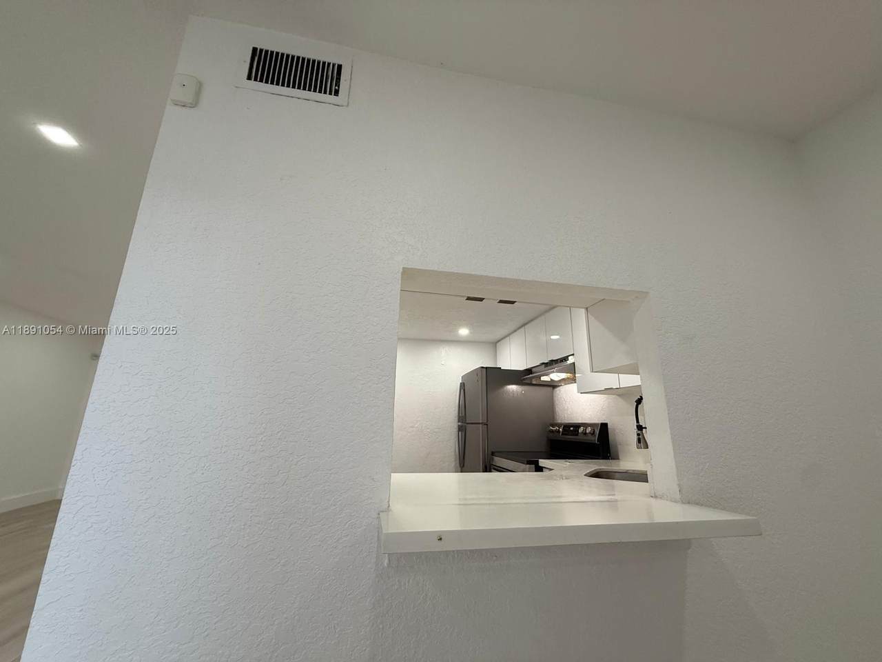 https://bt-photos.global.ssl.fastly.net/miami/orig_boomver_1_A11891054-2.jpg