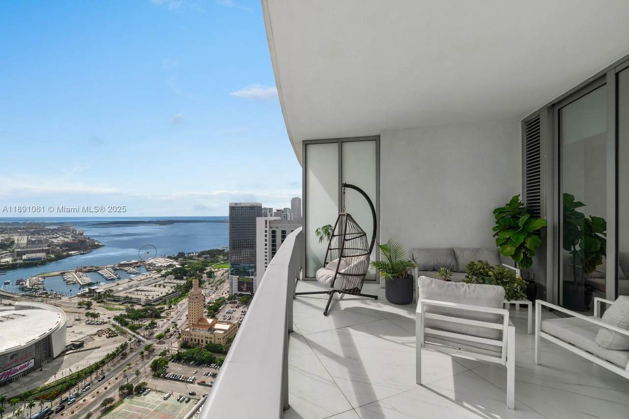 https://bt-photos.global.ssl.fastly.net/miami/1280_boomver_1_A11891061-2.jpg