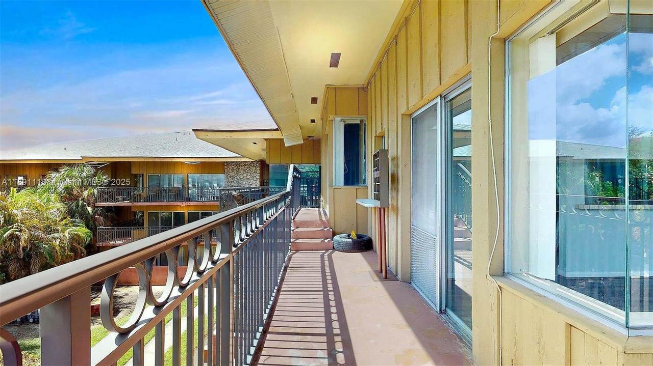 4850 63rd Ter - Photo 1