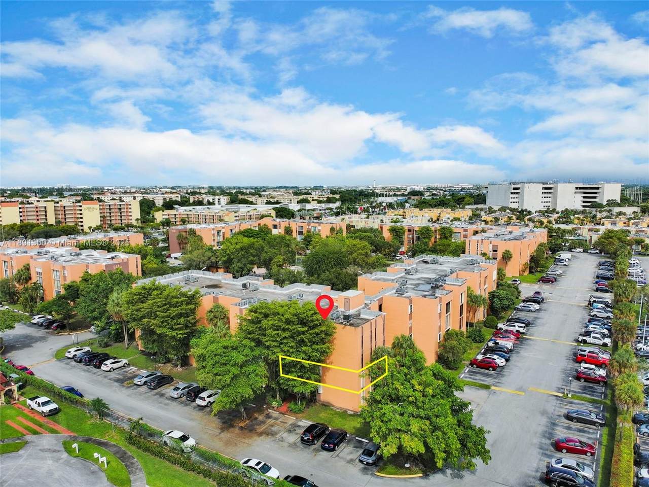 9440 Flagler St - Photo 1