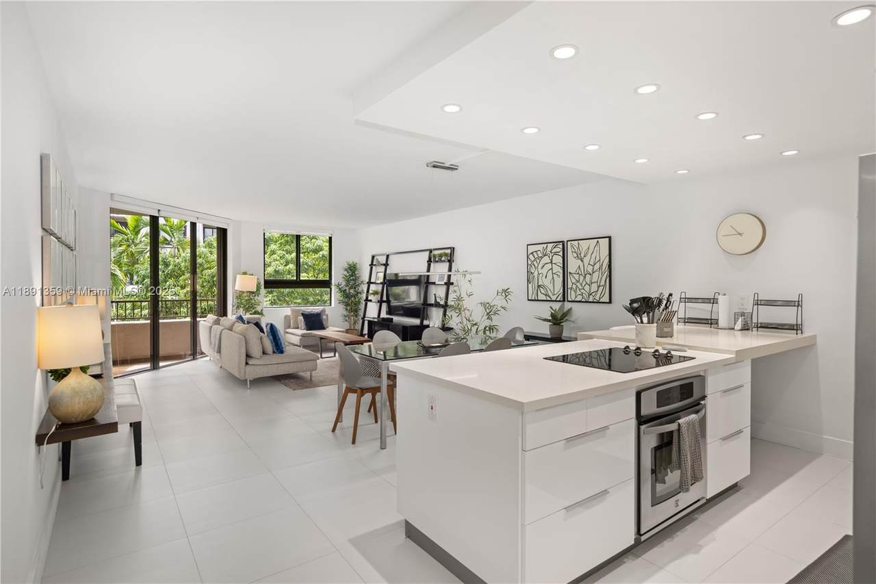 101 Crandon Blvd - Photo 1