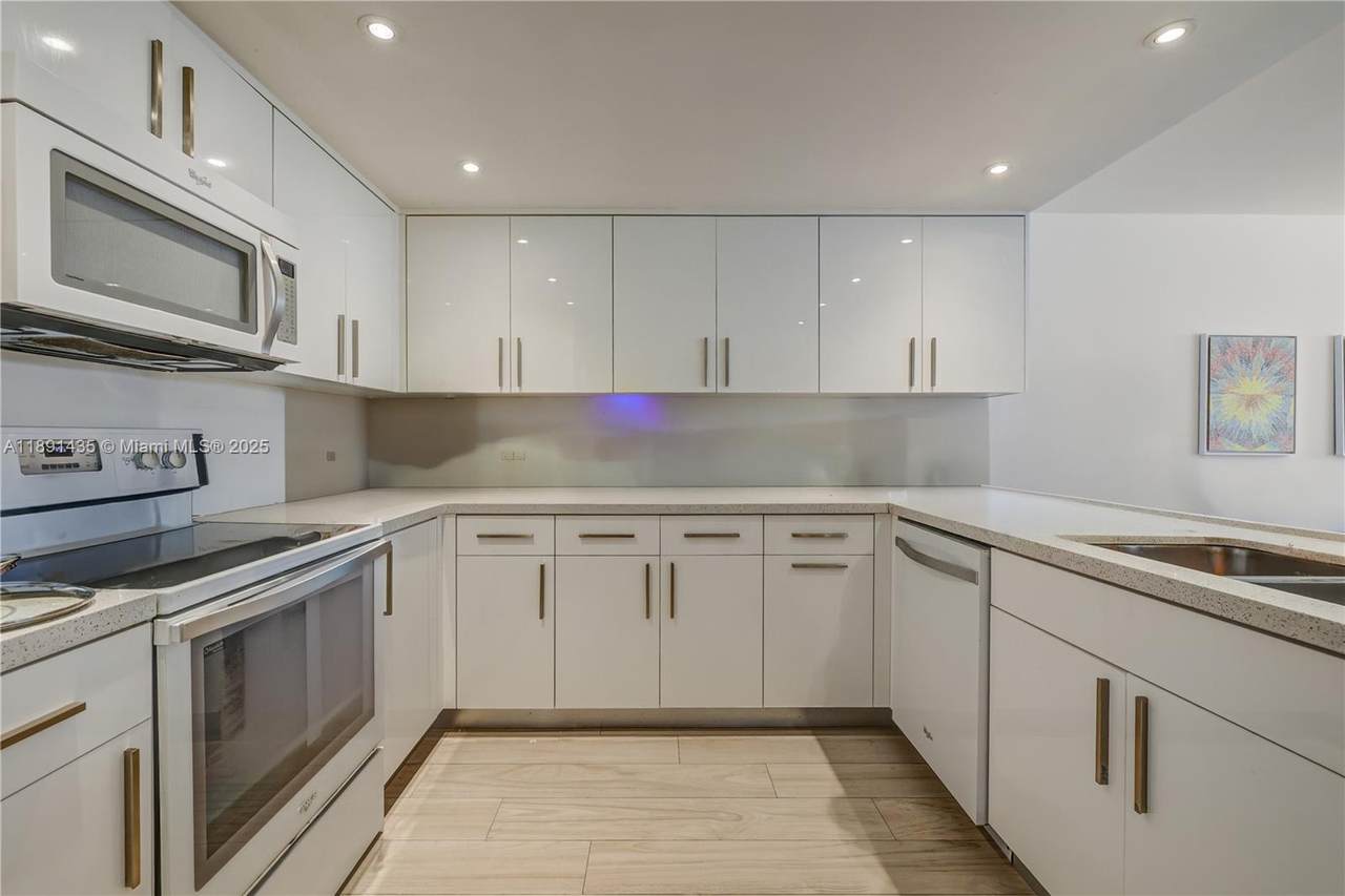 1901 Brickell Ave - Photo 1