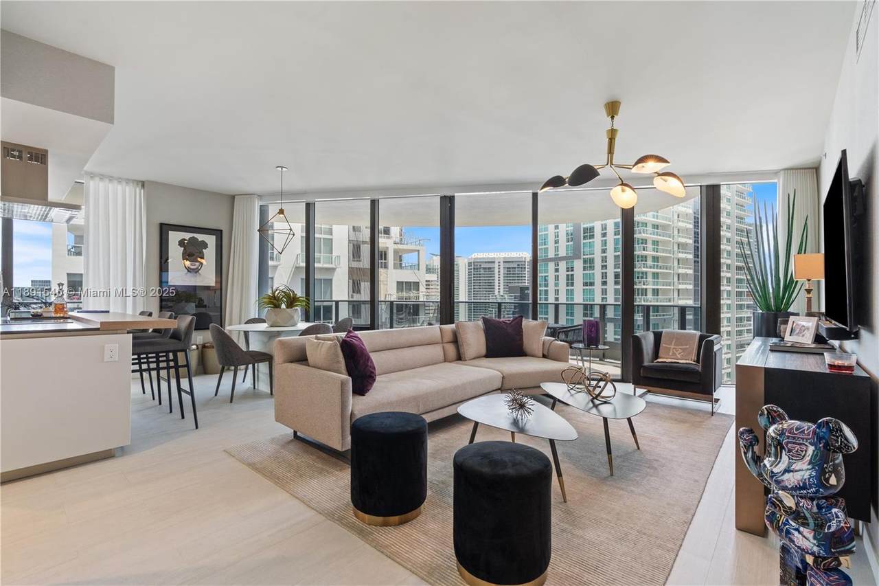 1000 Brickell Plz - Photo 1