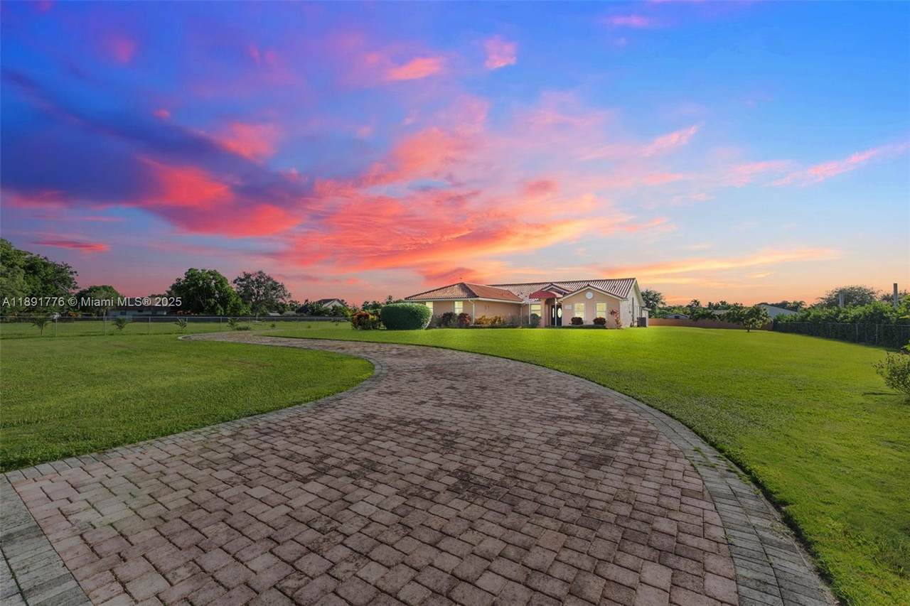 32295 202nd Ave - Photo 1