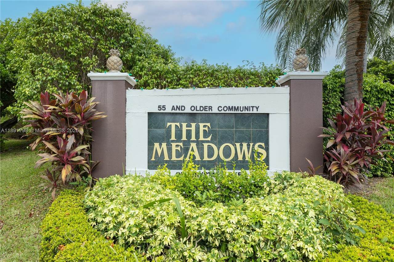 2000 15th Pl - Photo 1