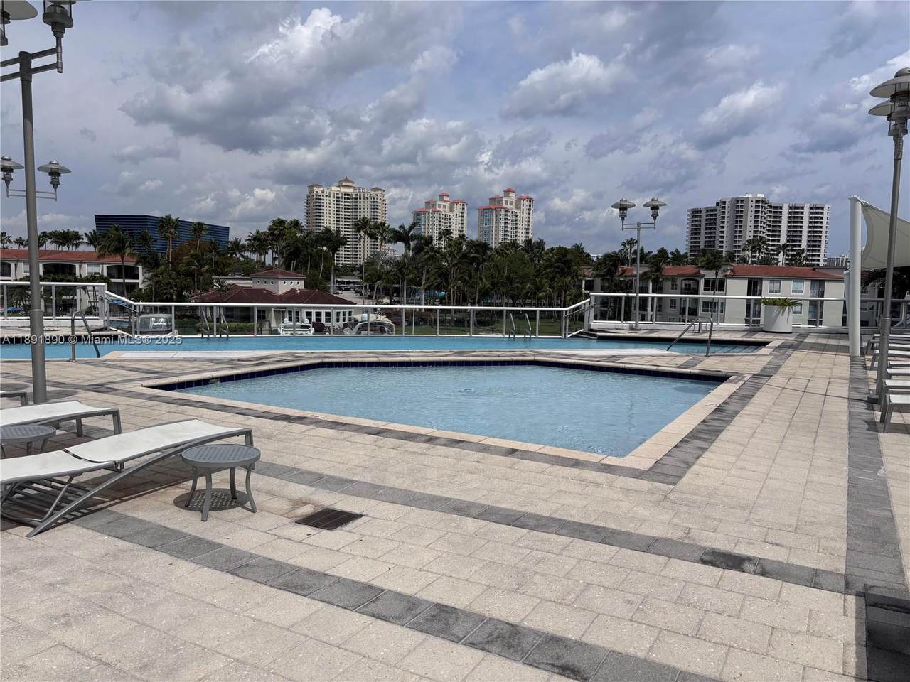 https://bt-photos.global.ssl.fastly.net/miami/orig_boomver_1_A11891890-2.jpg
