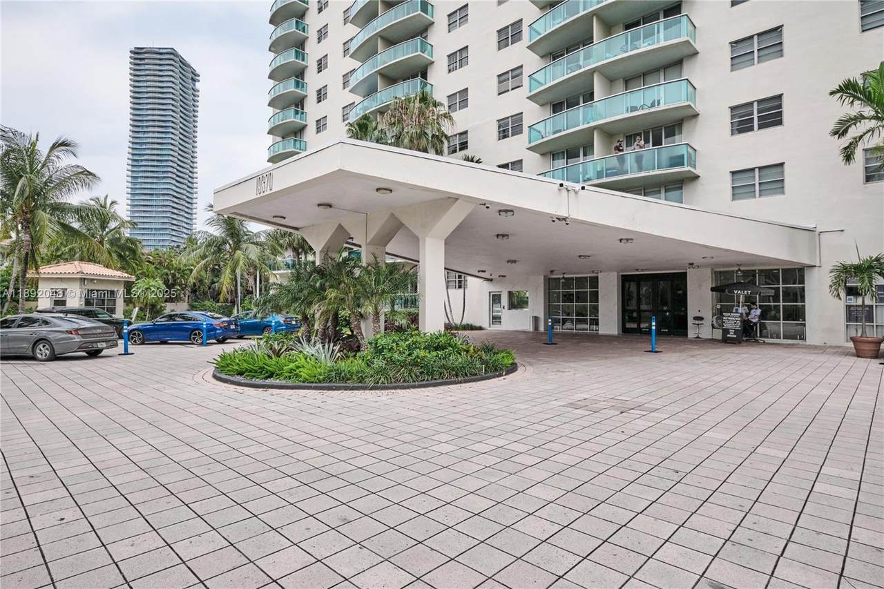 19370 Collins Ave - Photo 1