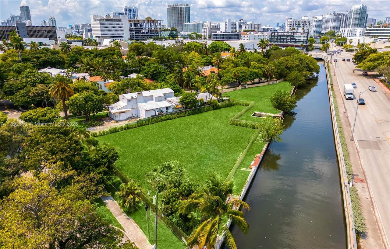 https://bt-photos.global.ssl.fastly.net/miami/1280_boomver_1_A11892392-2.jpg