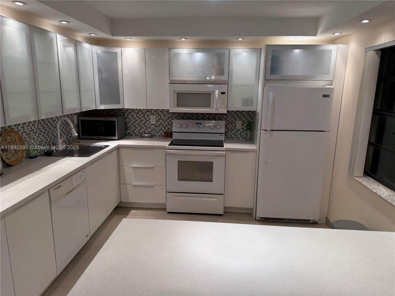 75 Capri B - Photo 1