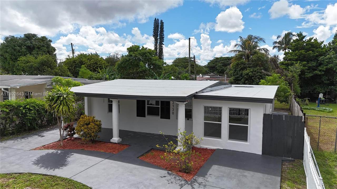 3130 95th Ter - Photo 1