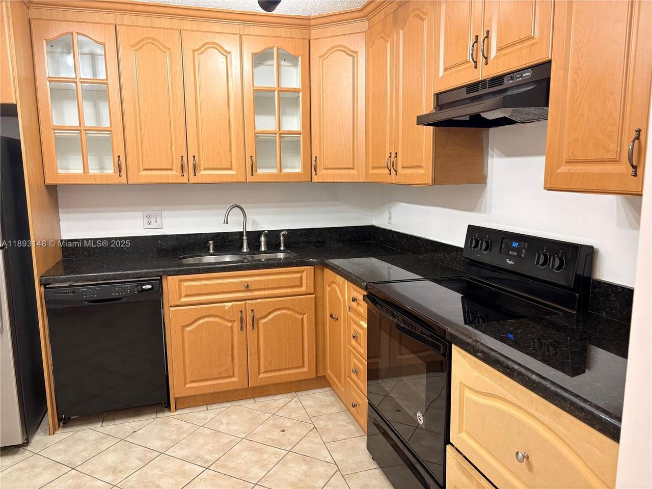 4172 Inverrary Dr - Photo 1