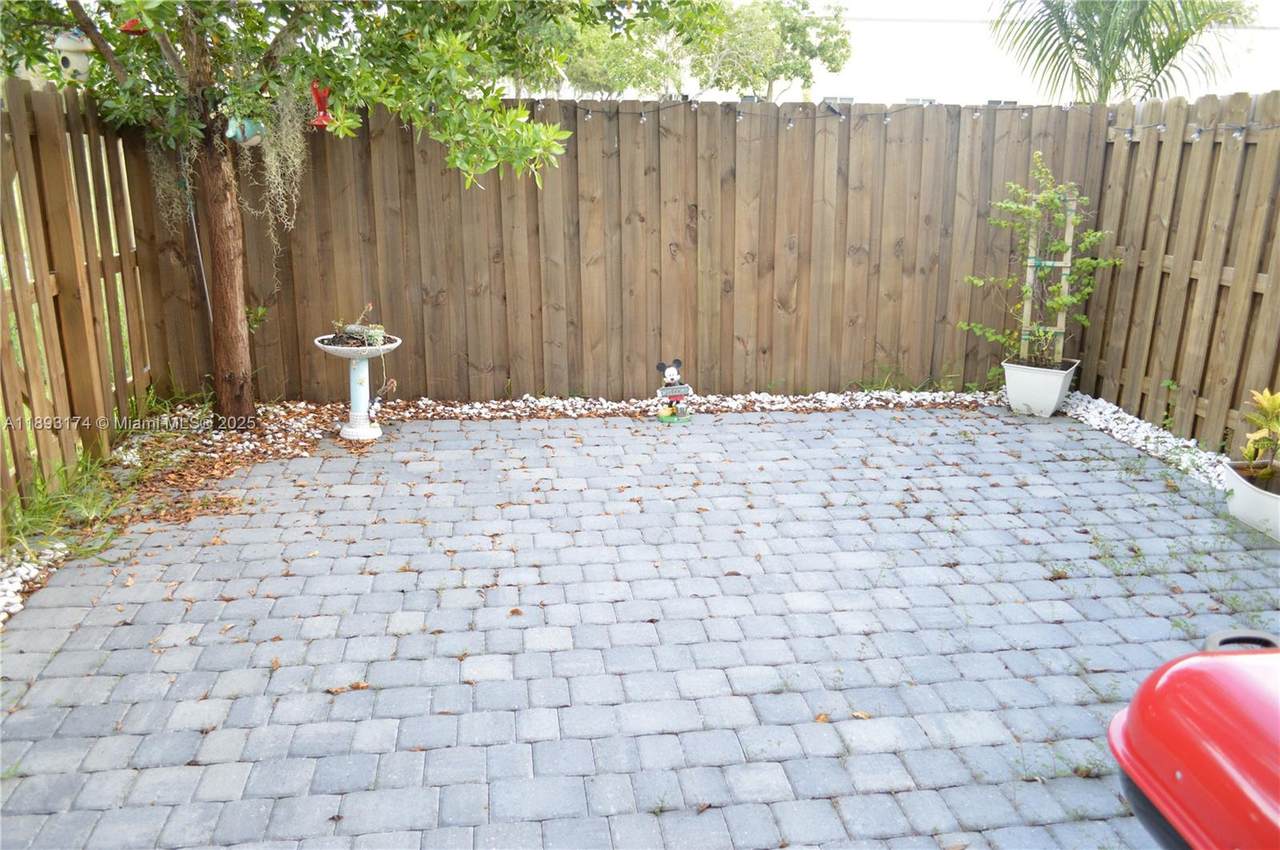 https://bt-photos.global.ssl.fastly.net/miami/1280_boomver_1_A11893174-2.jpg