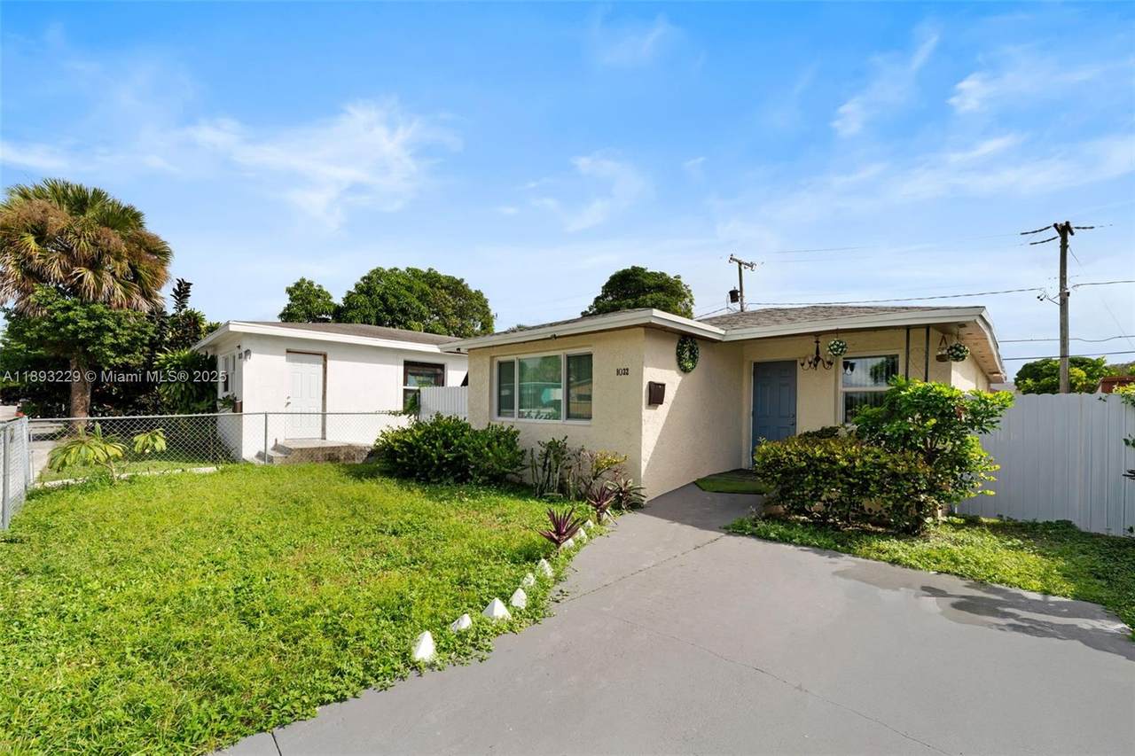 1032 18th St - Photo 1