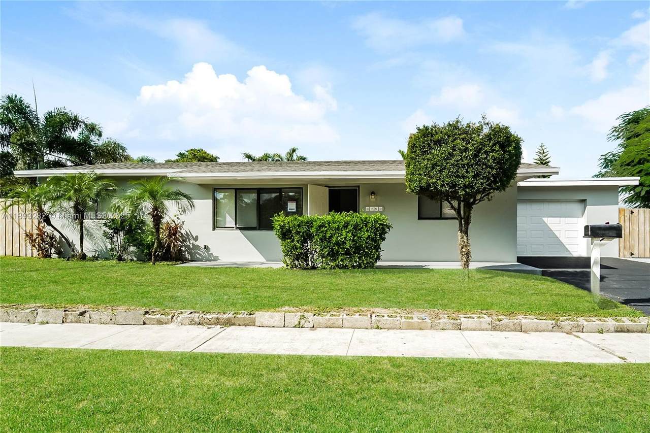 6700 Douglas St - Photo 1