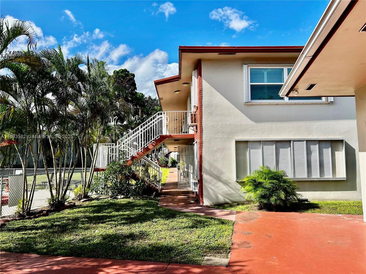 https://bt-photos.global.ssl.fastly.net/miami/1280_boomver_1_A11893582-2.jpg