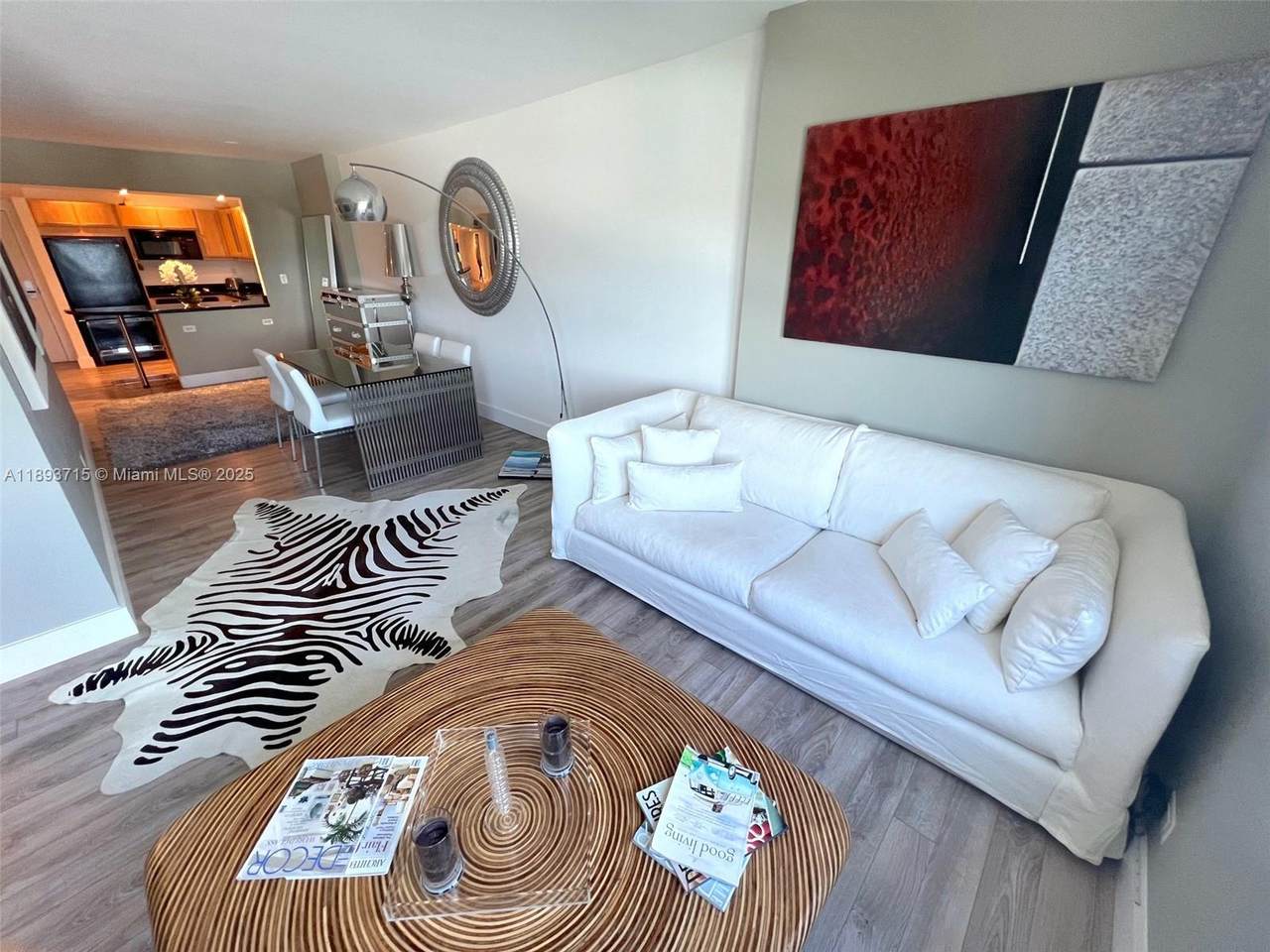 2301 Collins Ave - Photo 1