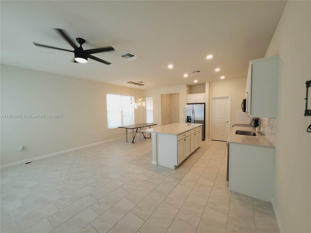 https://bt-photos.global.ssl.fastly.net/miami/1280_boomver_1_A11894065-2.jpg