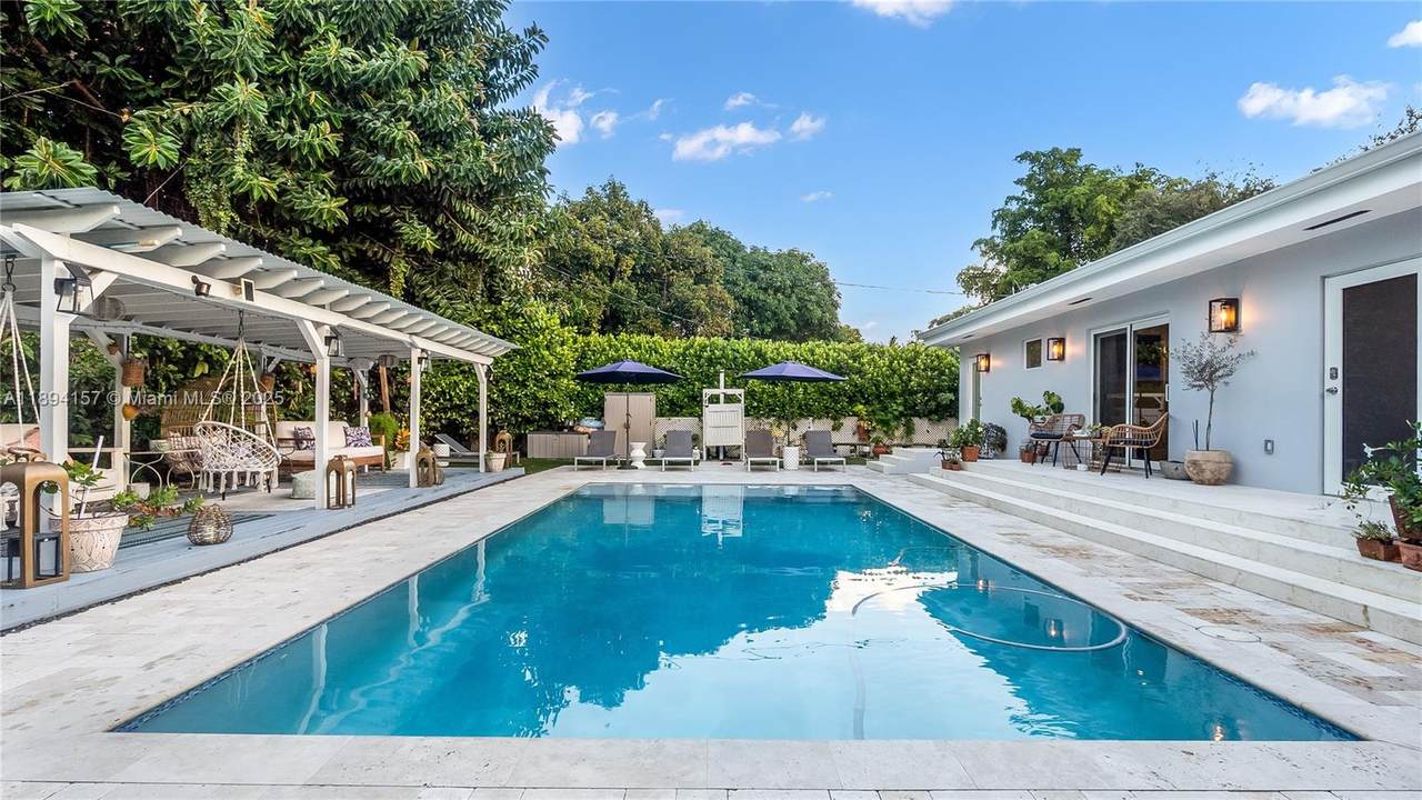 1015 119th St - Photo 1