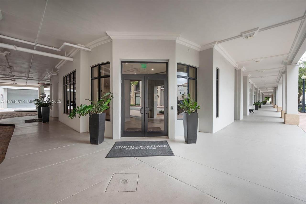 4100 Salzedo St - Photo 1