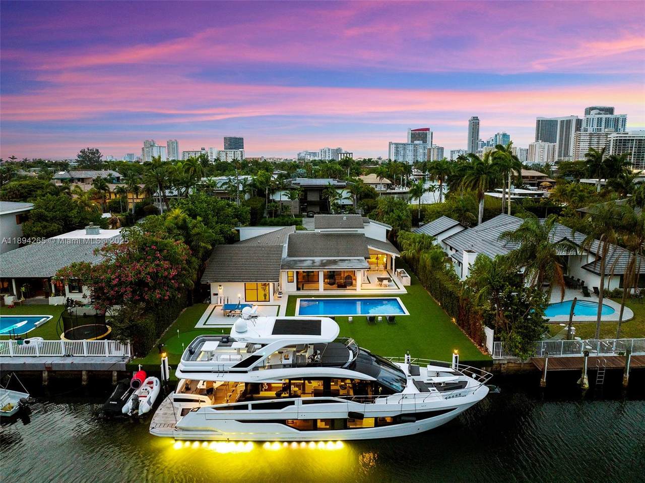 https://bt-photos.global.ssl.fastly.net/miami/1280_boomver_1_A11894265-2.jpg