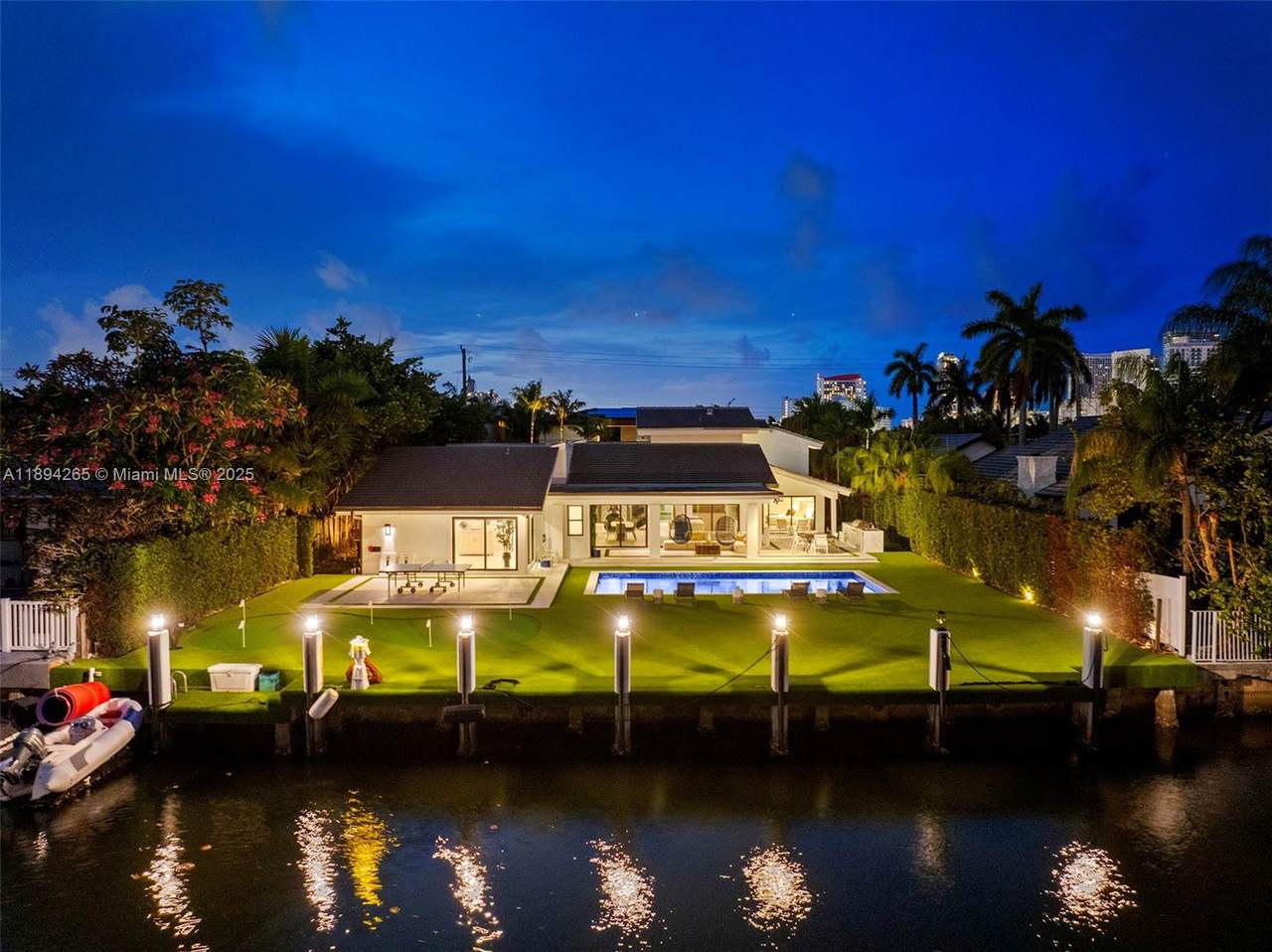 https://bt-photos.global.ssl.fastly.net/miami/1280_boomver_1_A11894265-2.jpg