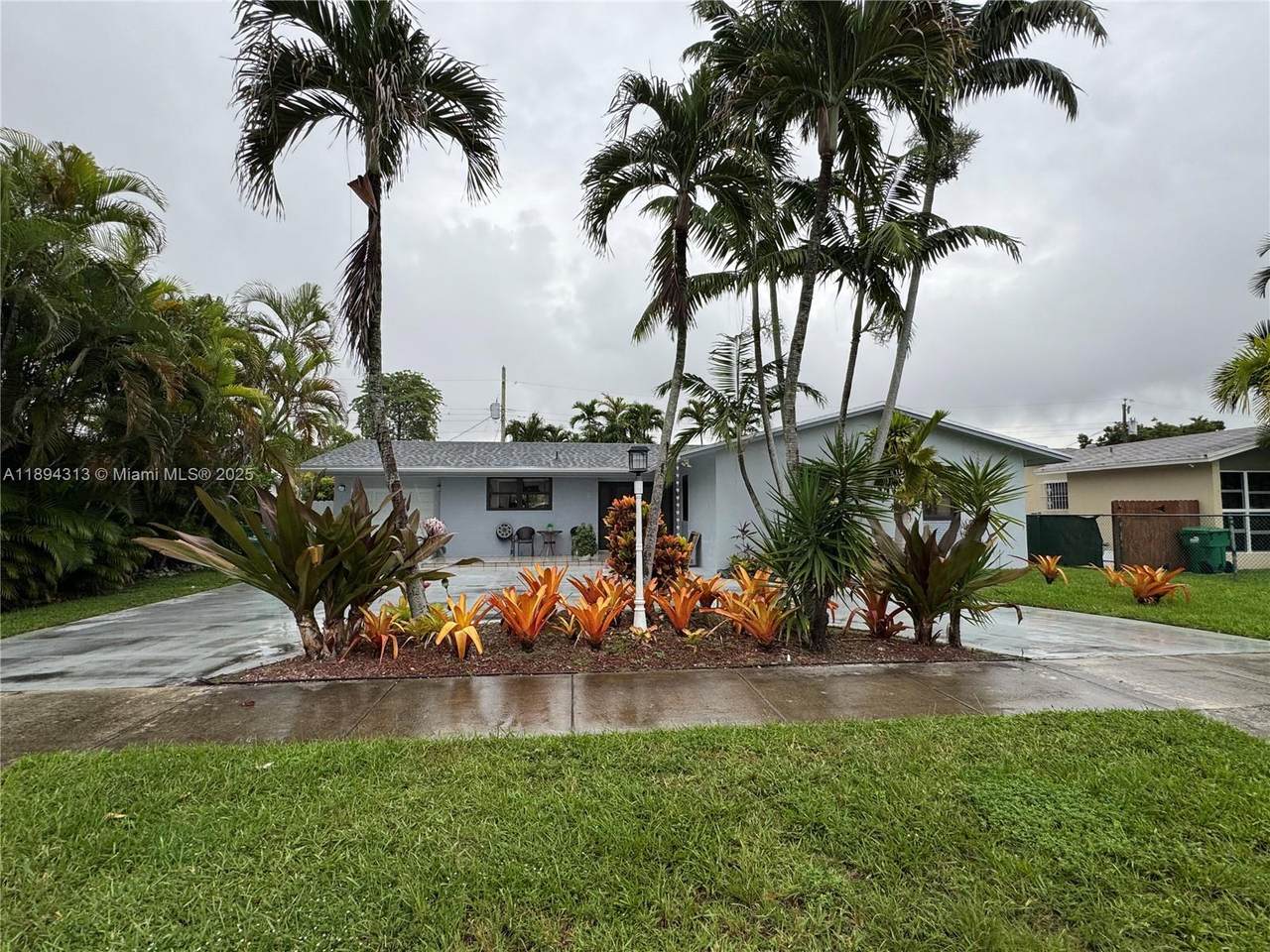 8275 47th Ter - Photo 1