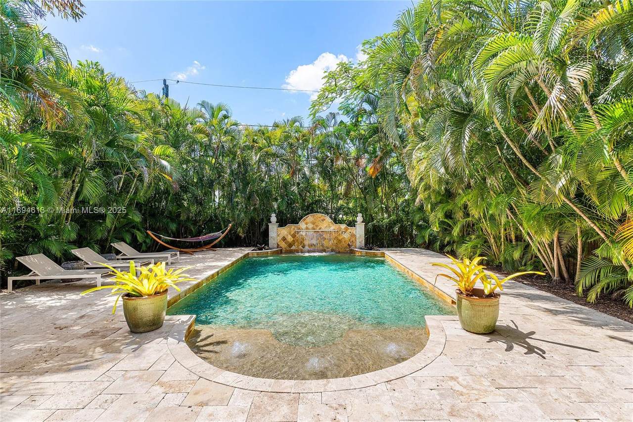 https://bt-photos.global.ssl.fastly.net/miami/1280_boomver_1_A11894613-2.jpg