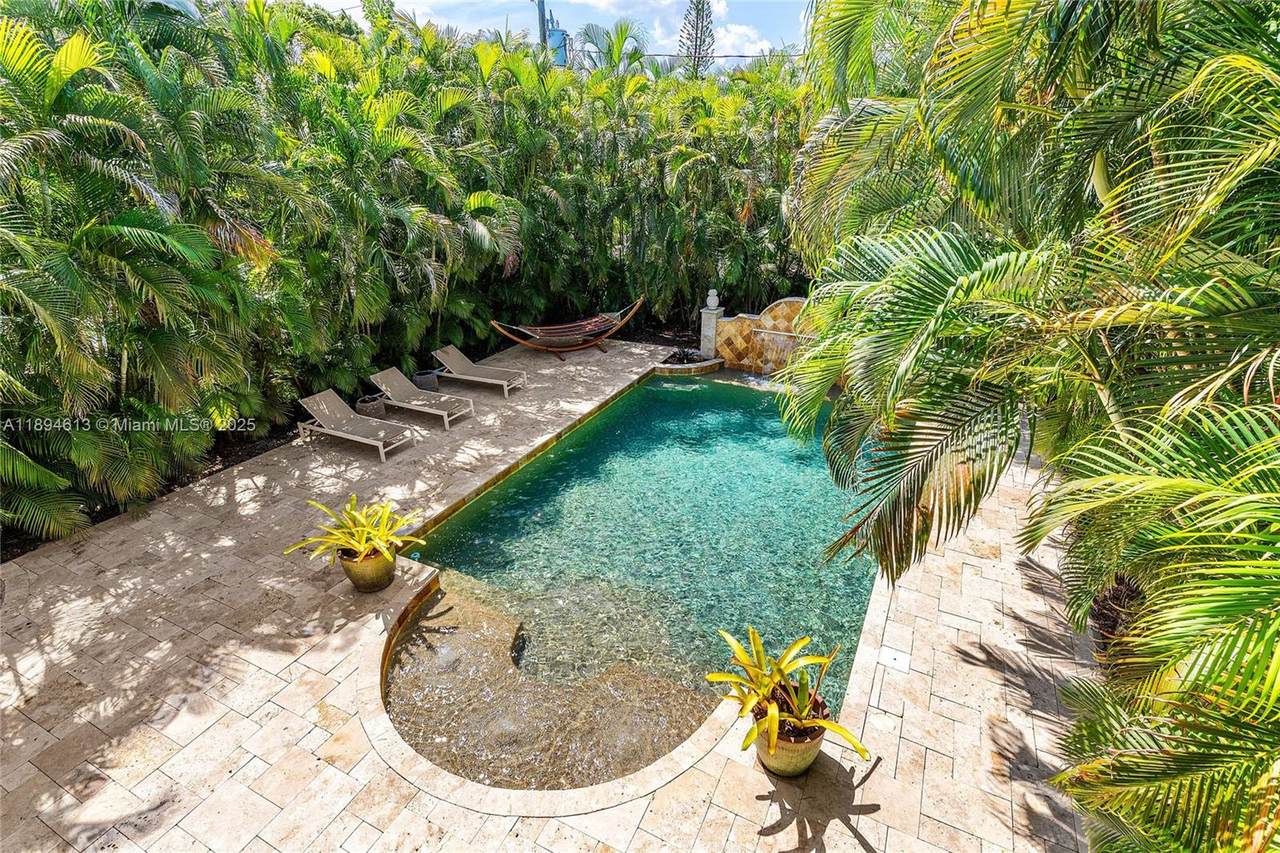 https://bt-photos.global.ssl.fastly.net/miami/1280_boomver_1_A11894613-2.jpg