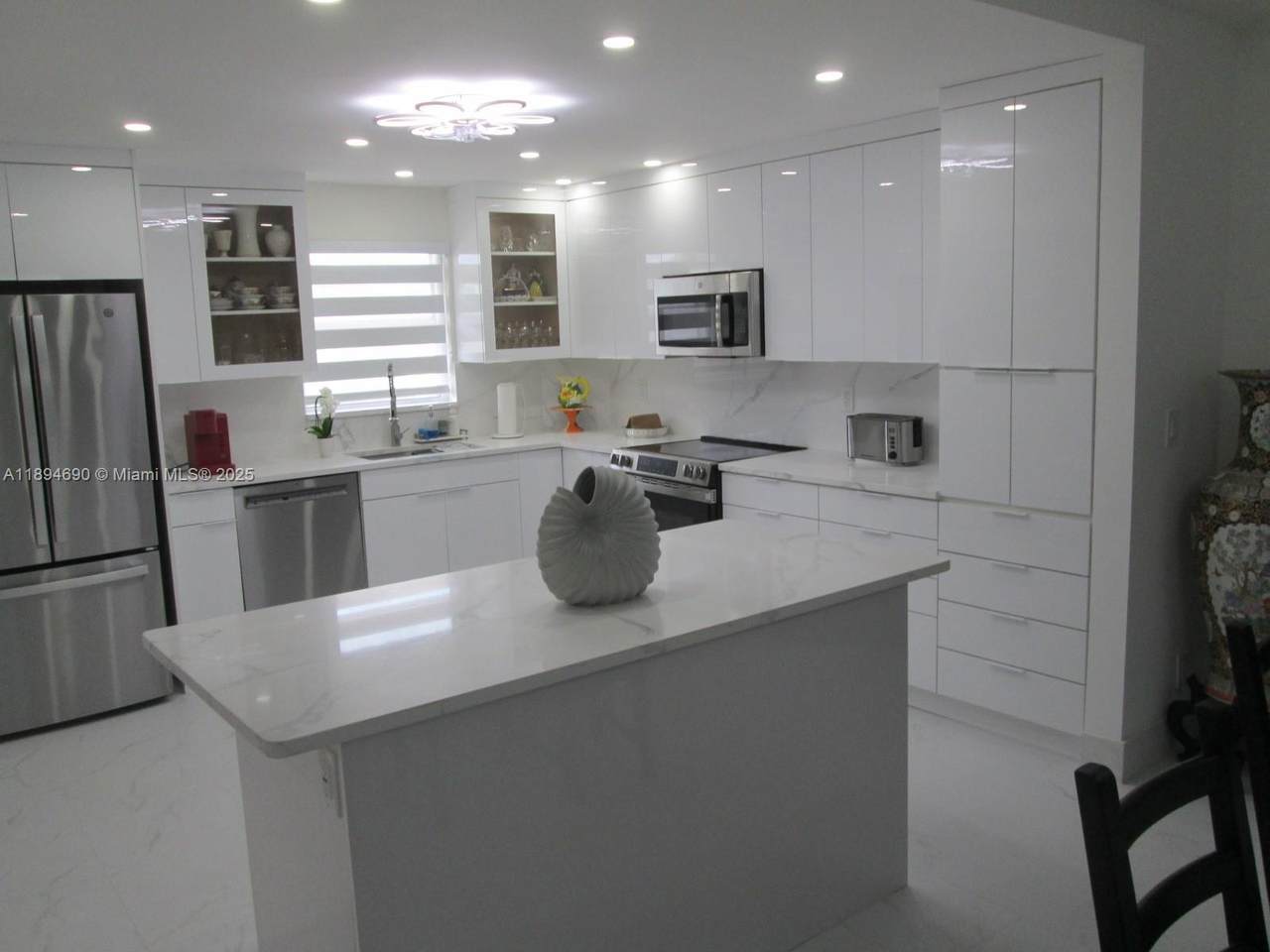 https://bt-photos.global.ssl.fastly.net/miami/orig_boomver_1_A11894690-2.jpg
