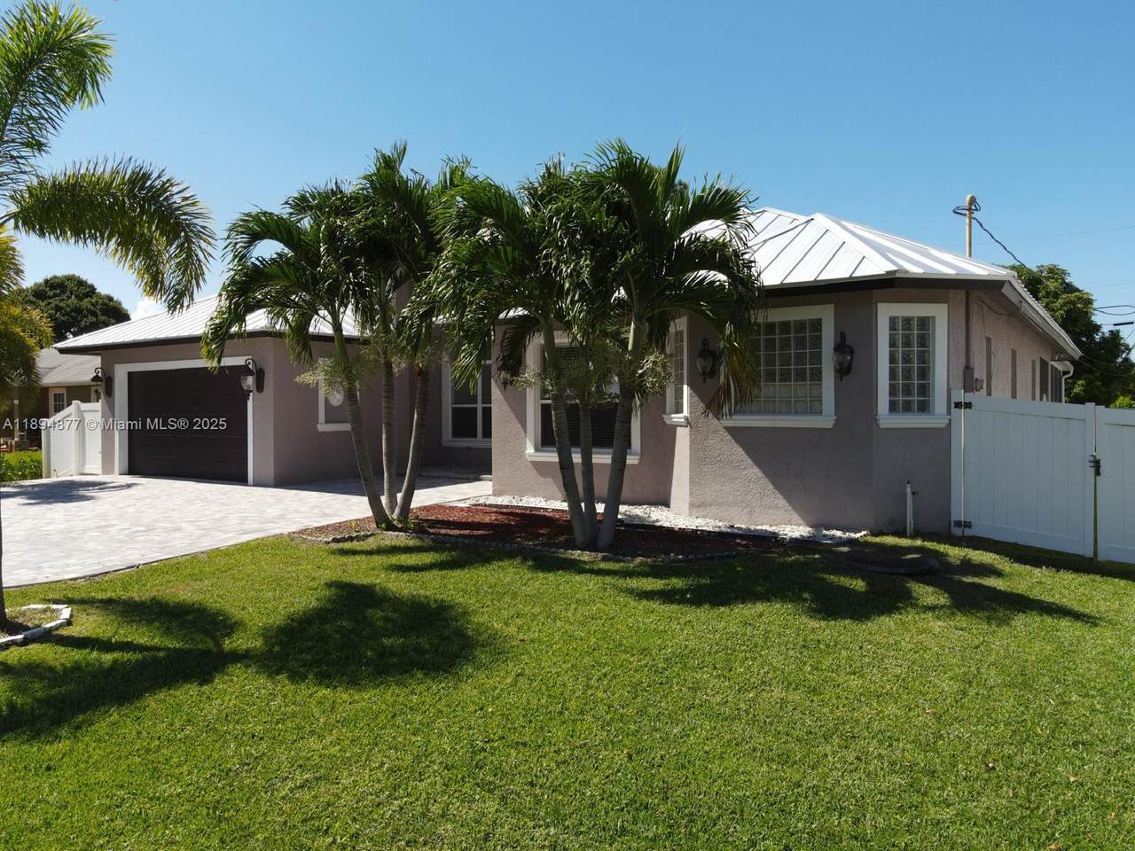 https://bt-photos.global.ssl.fastly.net/miami/1280_boomver_1_A11894877-2.jpg