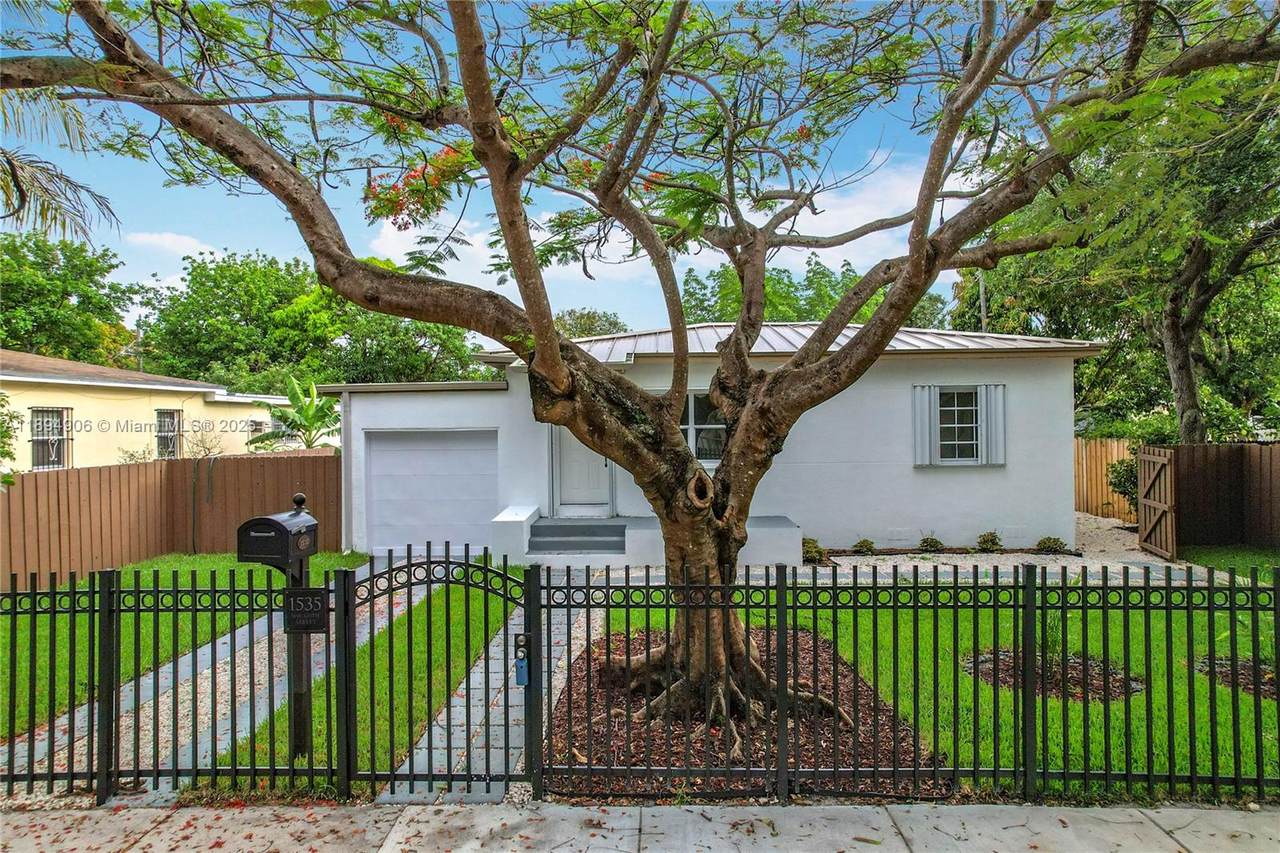 1535 124th St - Photo 1