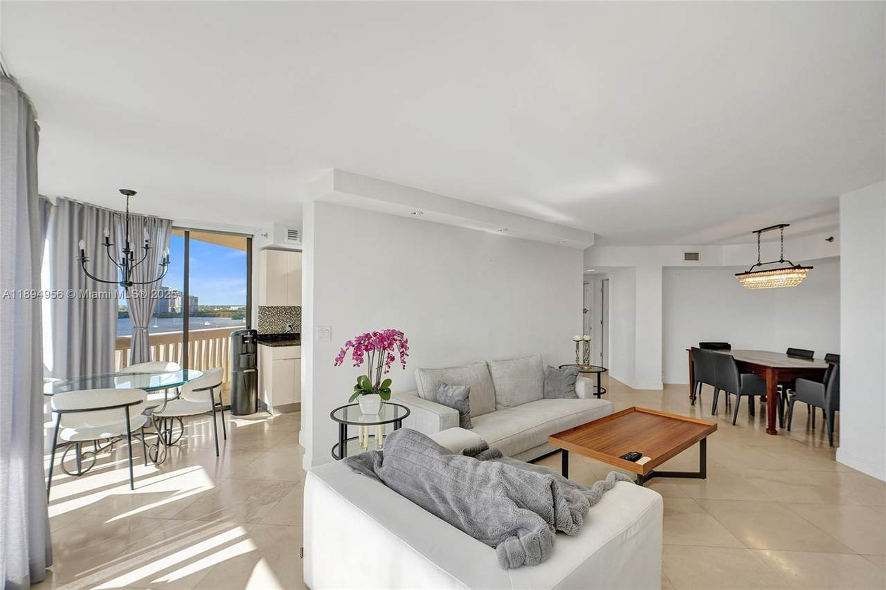 1000 Island Blvd - Photo 1