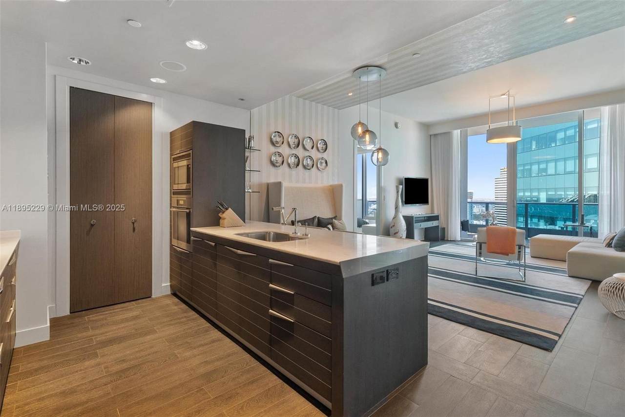200 Biscayne Boulevard Way - Photo 1