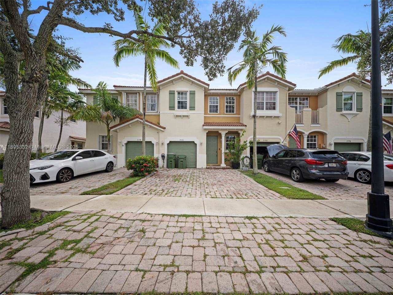 2104 3rd Ct - Photo 1