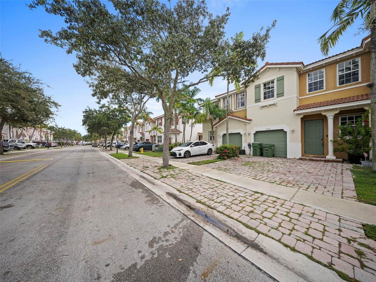 https://bt-photos.global.ssl.fastly.net/miami/1280_boomver_1_A11895332-2.jpg