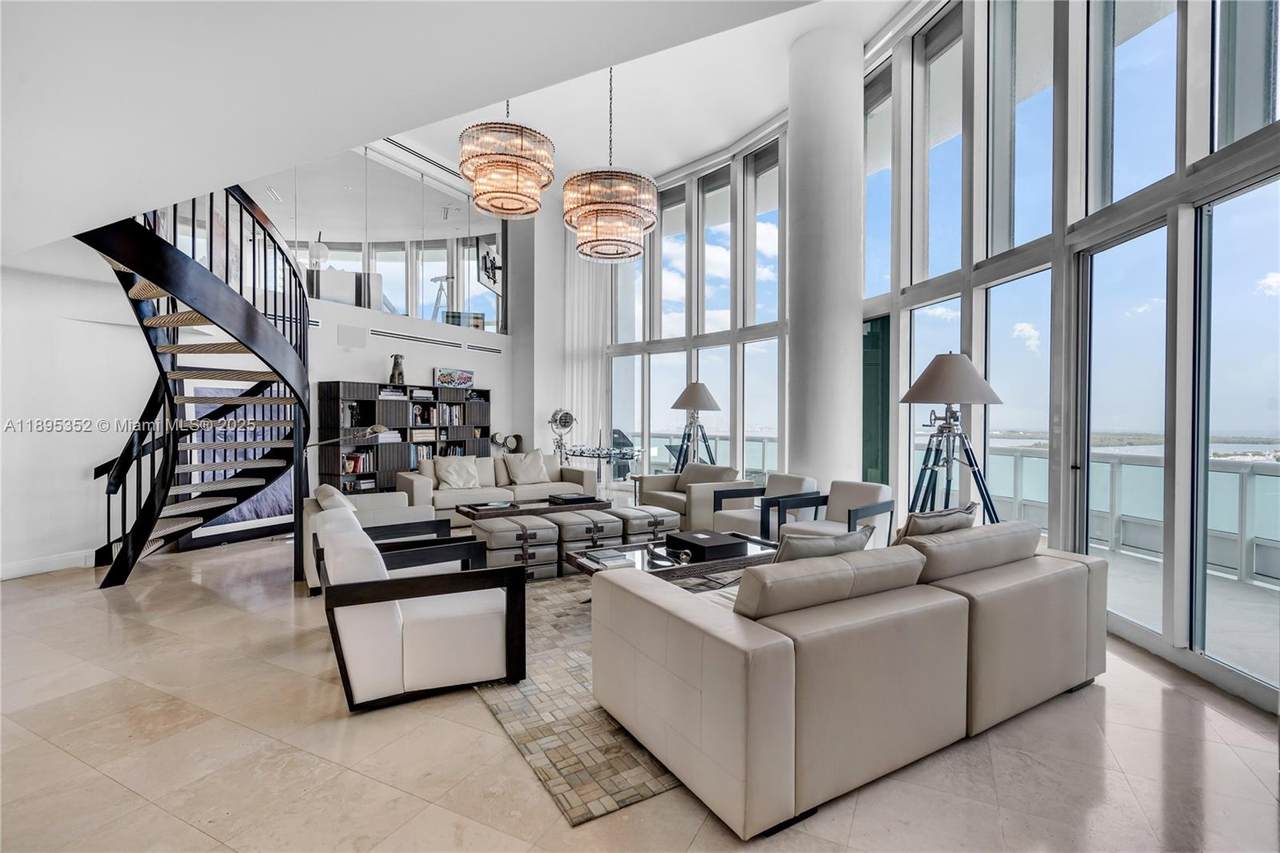 1643 Brickell Ave - Photo 1