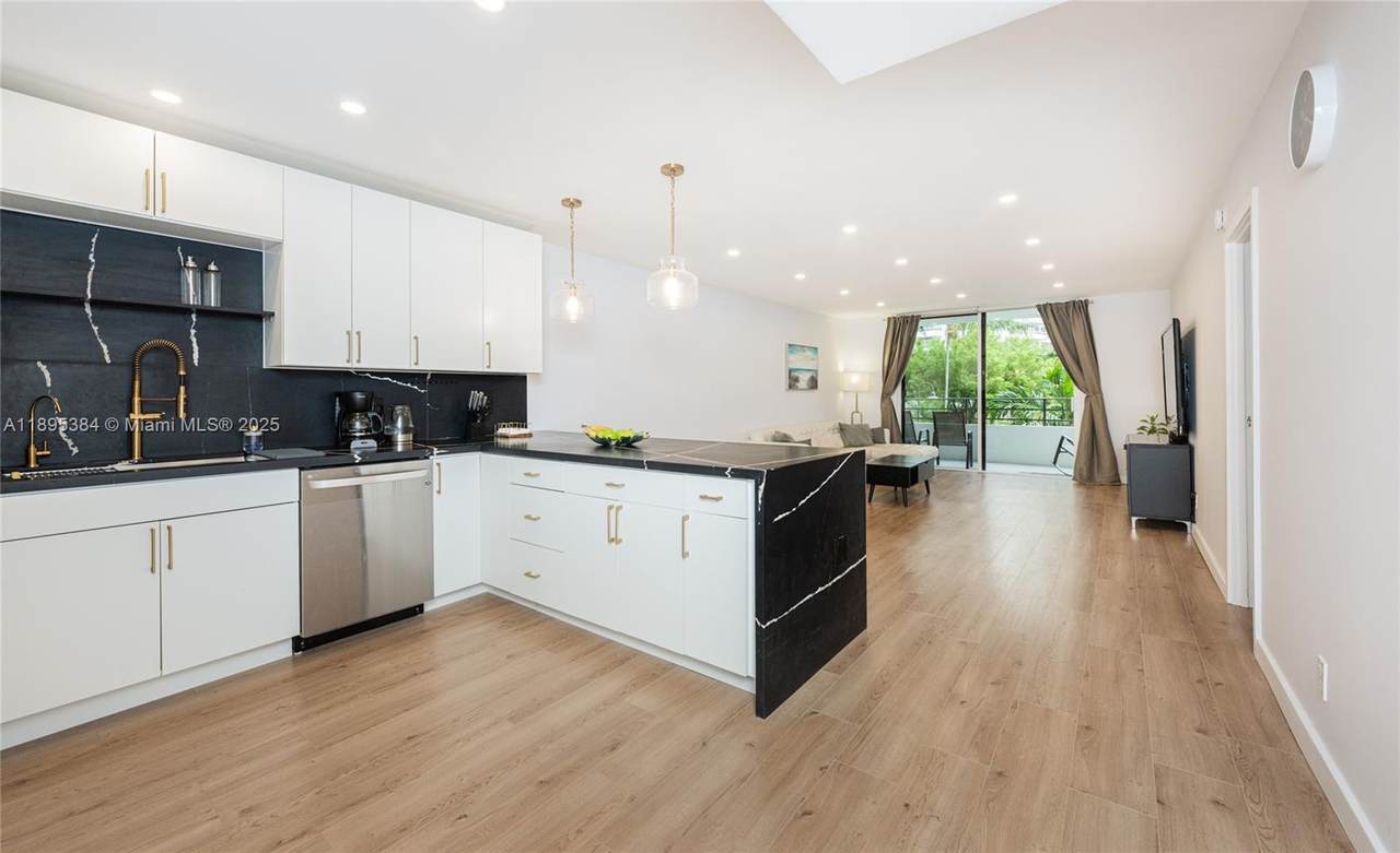 600 Three Islands Blvd - Photo 1