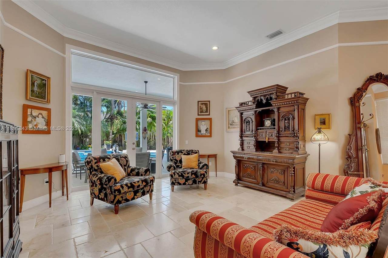https://bt-photos.global.ssl.fastly.net/miami/1280_boomver_1_A11895843-2.jpg