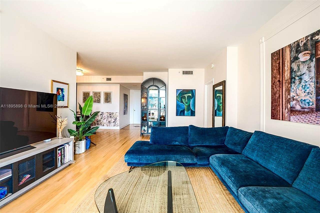 888 Brickell Key Dr - Photo 1