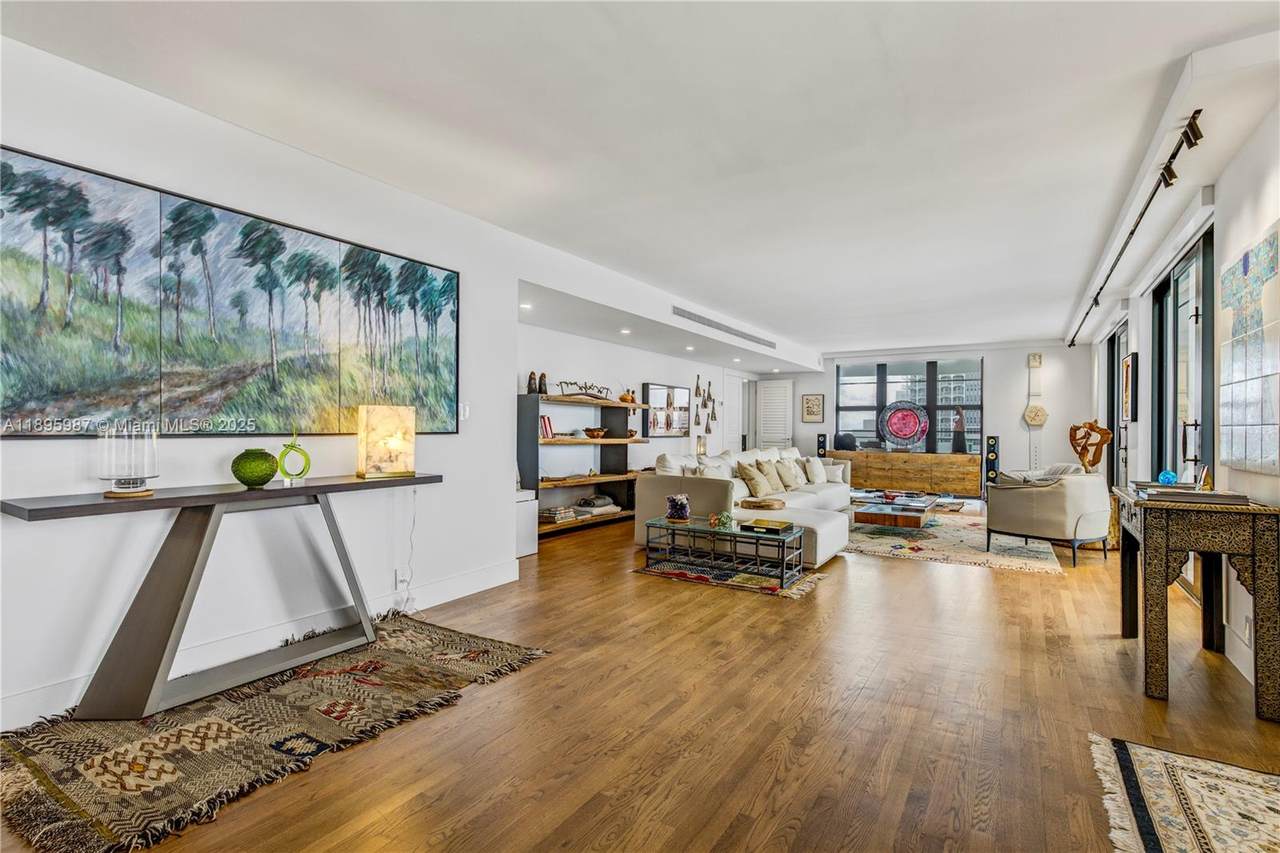 5500 Collins Ave - Photo 1