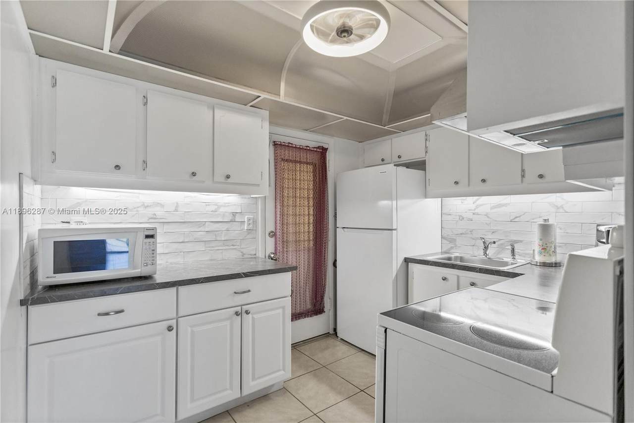 17001 13th Ave - Photo 1