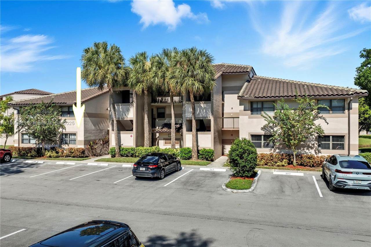 9877 Nob Hill Ct - Photo 1