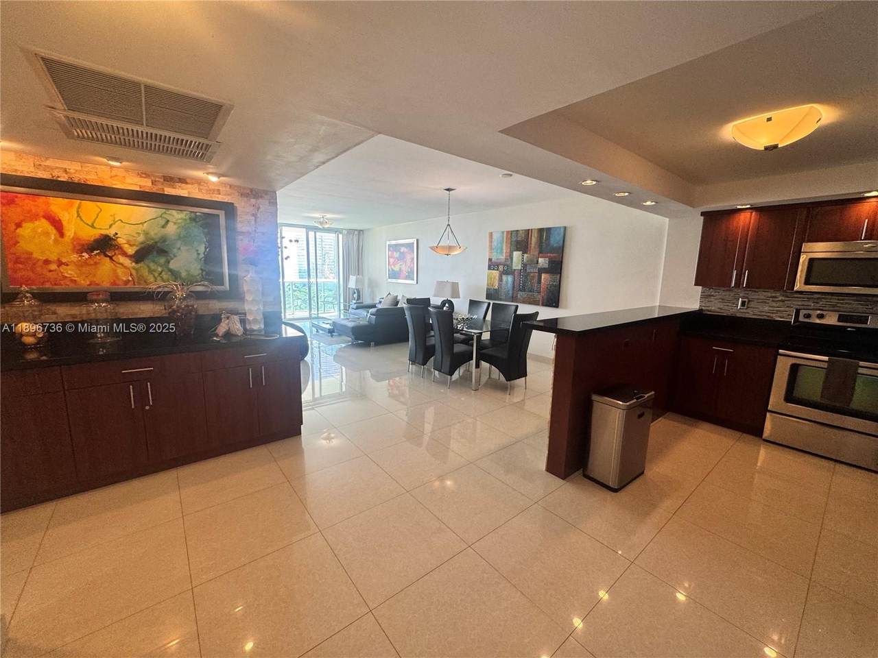 https://bt-photos.global.ssl.fastly.net/miami/1280_boomver_1_A11896736-2.jpg
