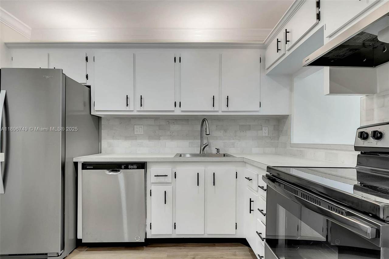 8000 81st Dr - Photo 1