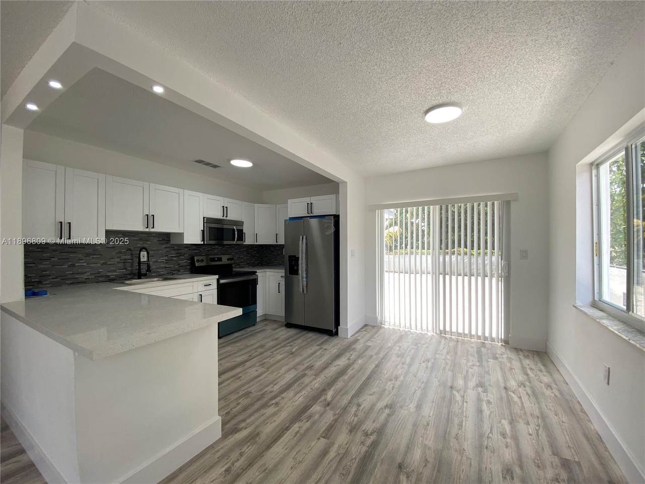 46 44th St - Photo 1