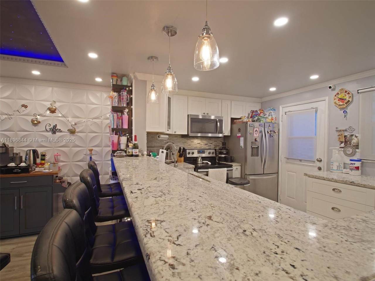 420 12th Ave - Photo 1
