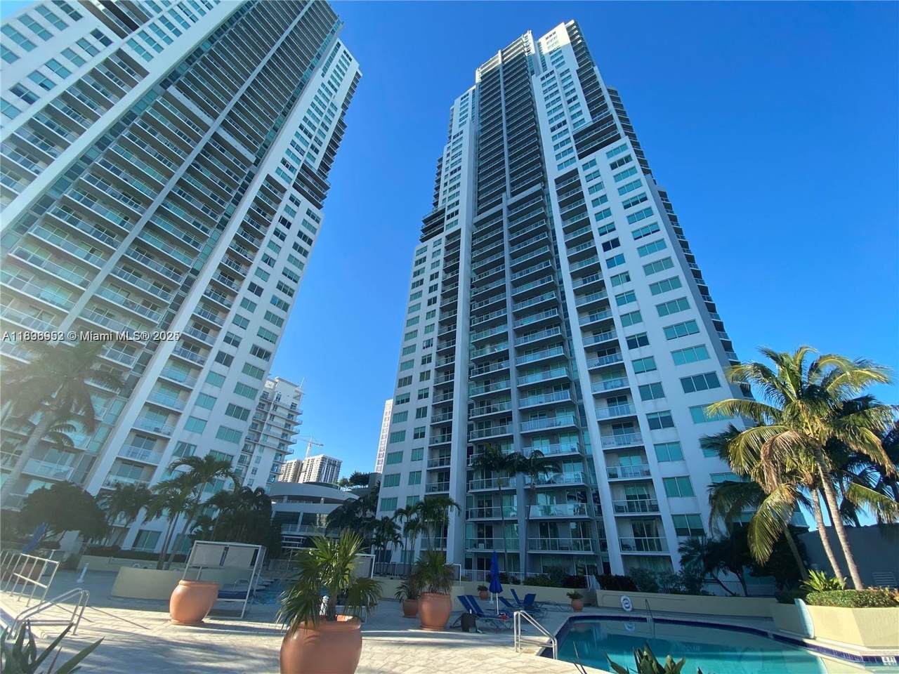 244 Biscayne Blvd - Photo 1